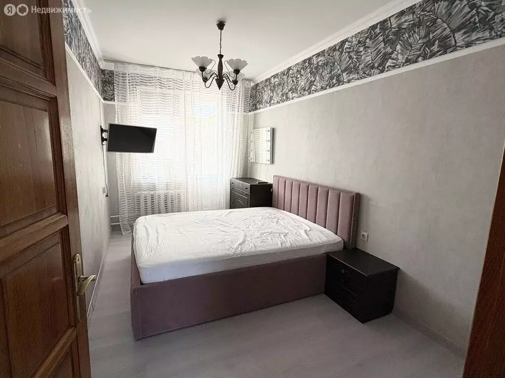 3-комнатная квартира: Калининград, улица Лилии Иванихиной, 5 (64 м) - Фото 0