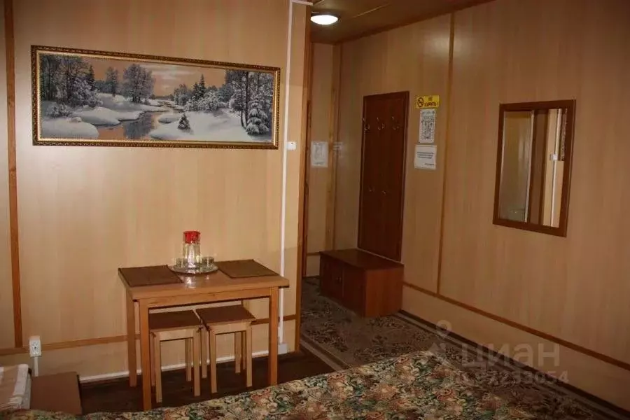 Комната Свердловская область, Карпинск 79 (18.0 м) - Фото 1
