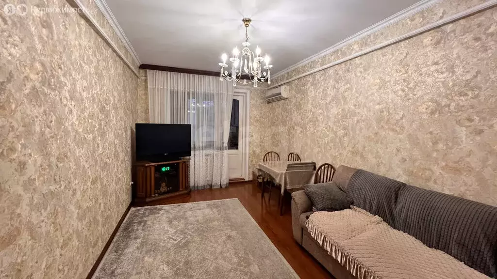 2-комнатная квартира: Махачкала, улица Ирчи Казака, 76 (55 м) - Фото 1