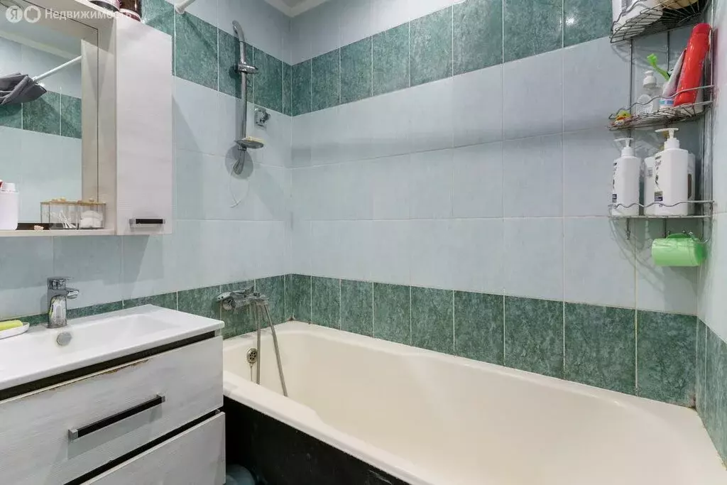 2-комнатная квартира: Тюмень, улица Щербакова, 88 (68 м) - Фото 0