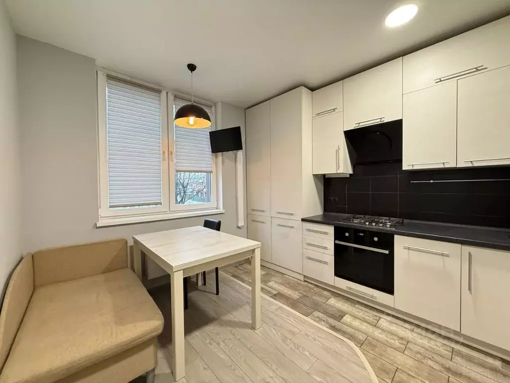 1-к кв. Калининградская область, Калининград ул. Горького, 96 (33.9 м) - Фото 2