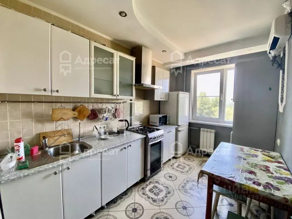 3-к кв. Волгоградская область, Волгоград бул. Энгельса, 26 (65.6 м) - Фото 0