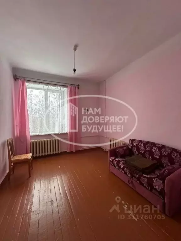 3-к кв. Пермский край, Чусовой Школьная ул., 15 (65.8 м) - Фото 1