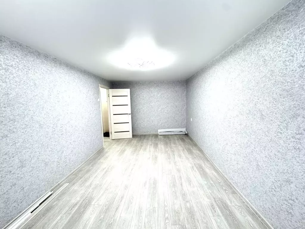 1-к кв. Татарстан, Зеленодольск ул. Ивана Заикина, 13 (30.1 м) - Фото 2