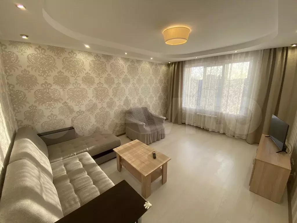 1-к. квартира, 40 м, 9/12 эт. - Фото 1