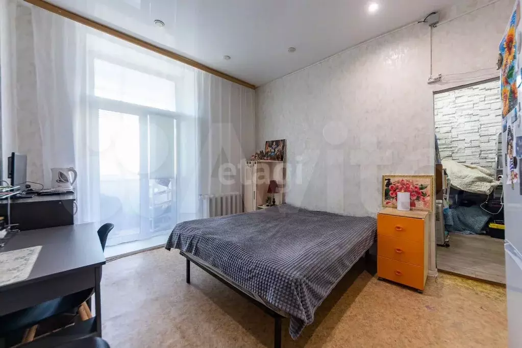 Комната 23 м в 4-к., 2/4 эт. - Фото 0