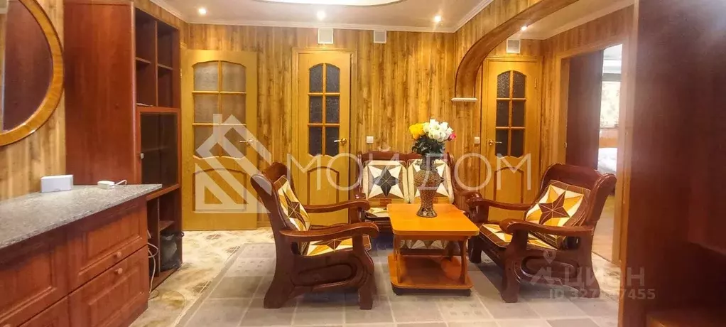 3-к кв. Сахалинская область, Южно-Сахалинск просп. Мира, 47А (88.0 м) - Фото 1