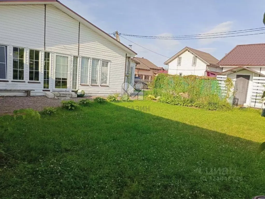 Дом в Ленинградская область, Кингисеппский район, Большелуцкое с/пос, ... - Фото 1