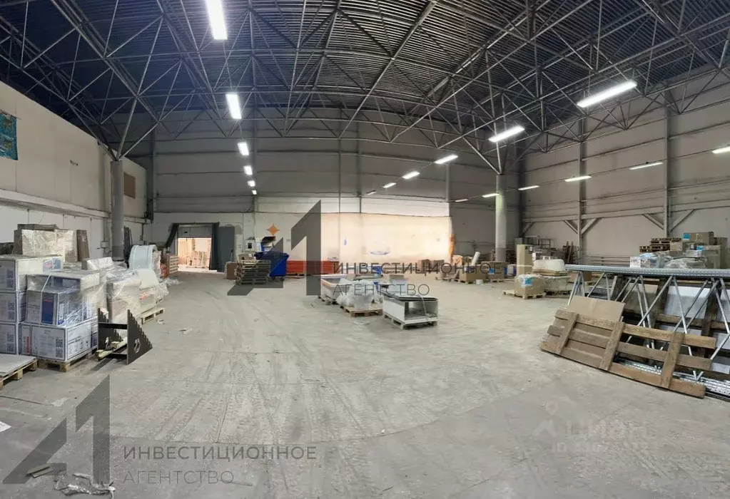 Склад в Тюменская область, Тюмень ул. 30 лет Победы, 7с14 (690 м) - Фото 1