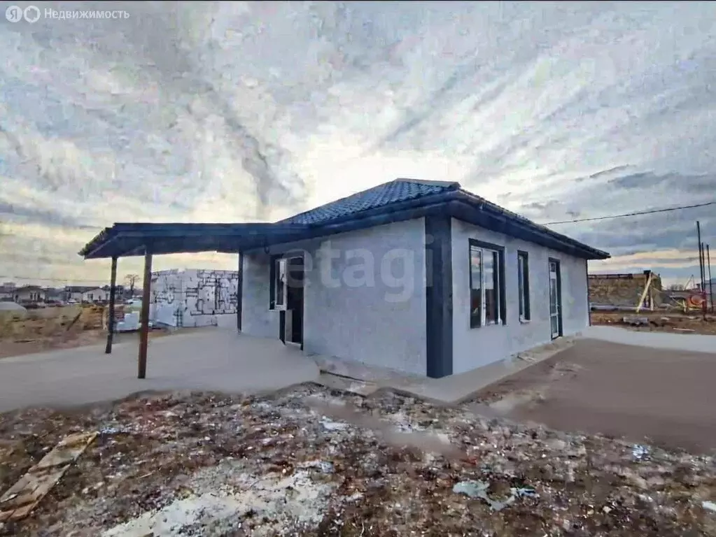 Дом в Родниковское сельское поселение, село Новый Мир (100 м) - Фото 1