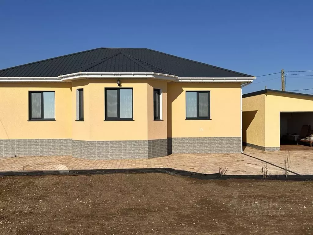 Дом в Крым, Сакский район, с. Молочное ул. Конрадская (115 м) - Фото 2