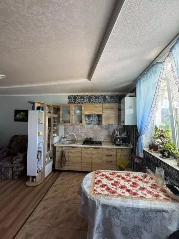 Дом в Крым, Сакский район, Новофедоровка пгт ул. 30-го Авиаполка (63 ... - Фото 1