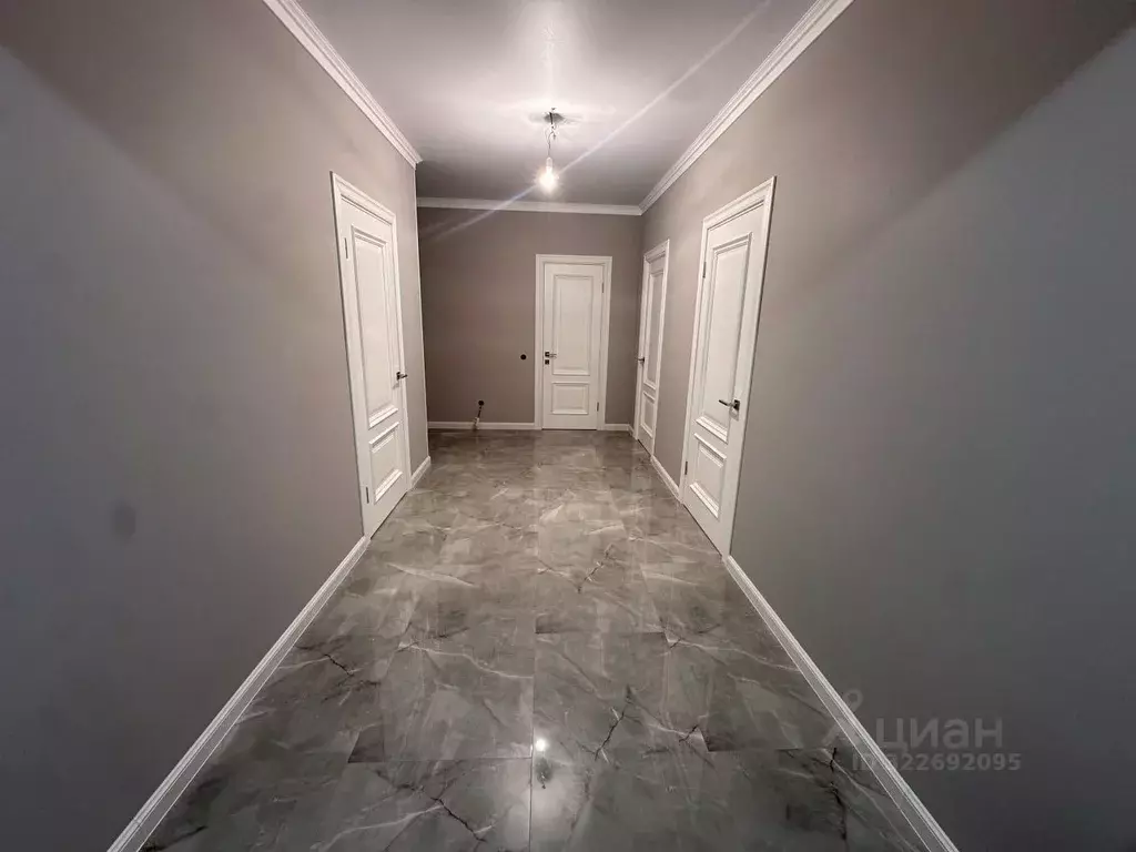 3-к кв. Северная Осетия, Владикавказ ул. Хадарцева, 39 (90.0 м) - Фото 1