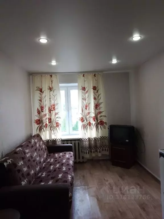 Комната Псковская область, Псков Инженерная ул., 82 (11.4 м) - Фото 0