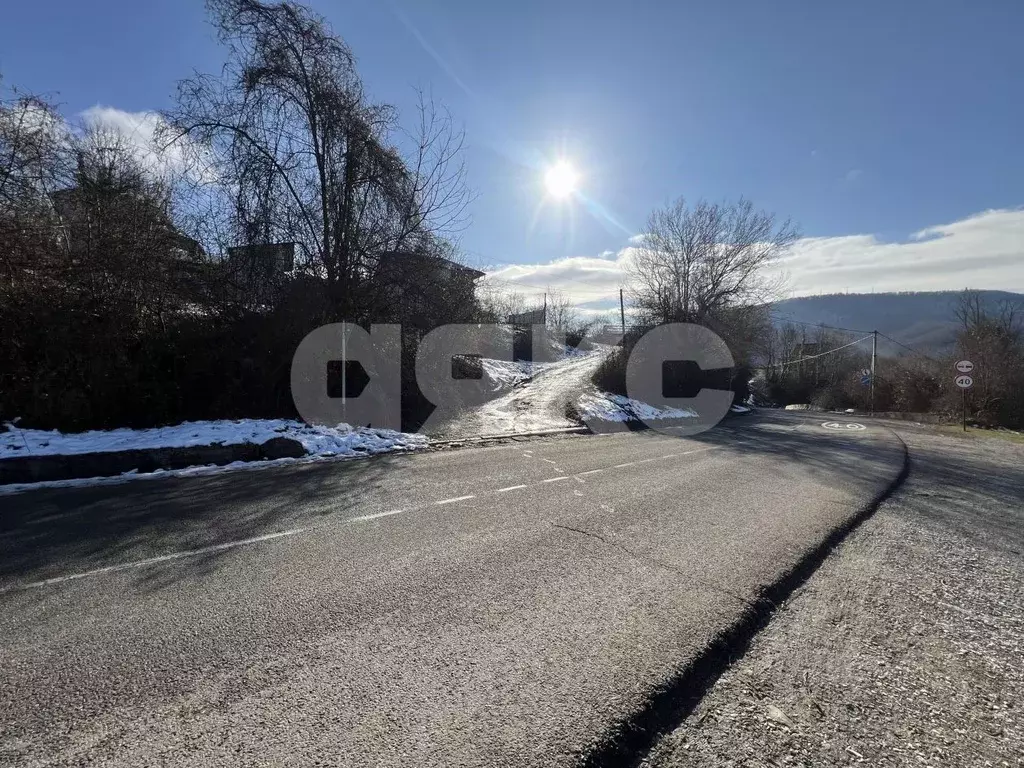 Участок в Краснодарский край, Сочи городской округ, с. Хлебороб  (9.0 ... - Фото 0