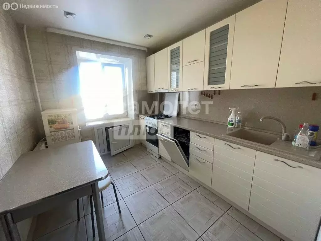 3-комнатная квартира: Кузнецк, улица Приборостроителей, 1 (59.5 м) - Фото 2