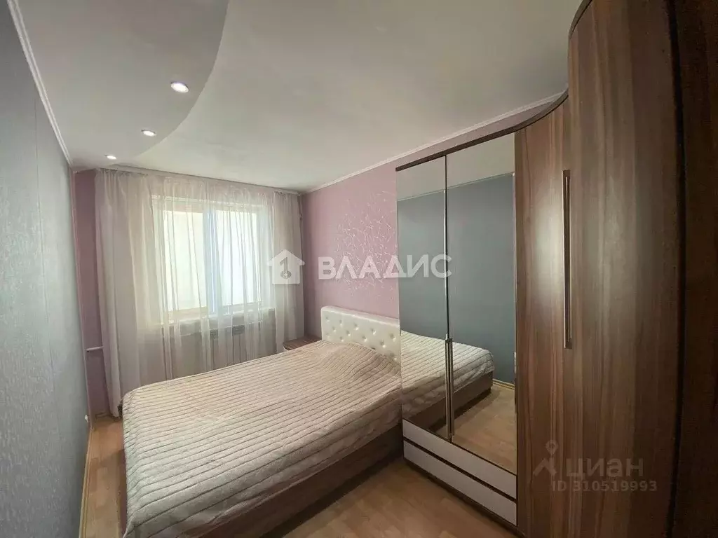3-к кв. Оренбургская область, Орск Новый город мкр, ул. Комарова, 30 ... - Фото 0