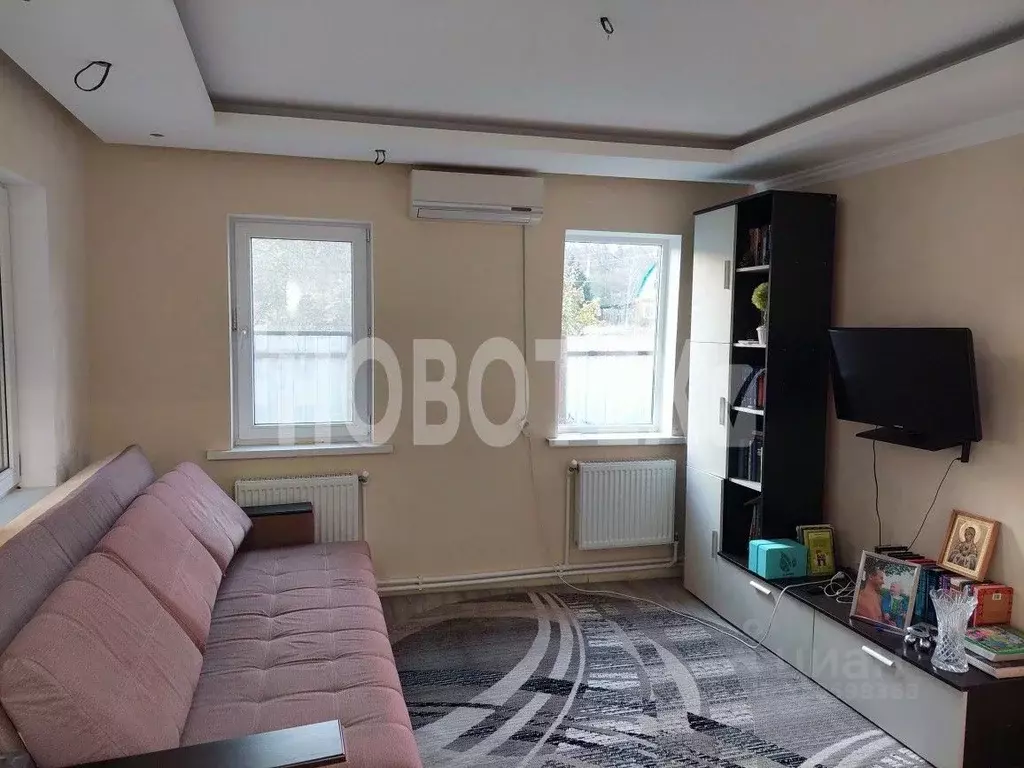 Дом в Краснодарский край, Хадыженск Апшеронский район, ул. Гоголя, 5 ... - Фото 1