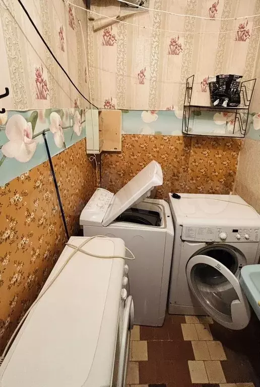 Комната 17 м в 5-к., 2/5 эт. - Фото 1
