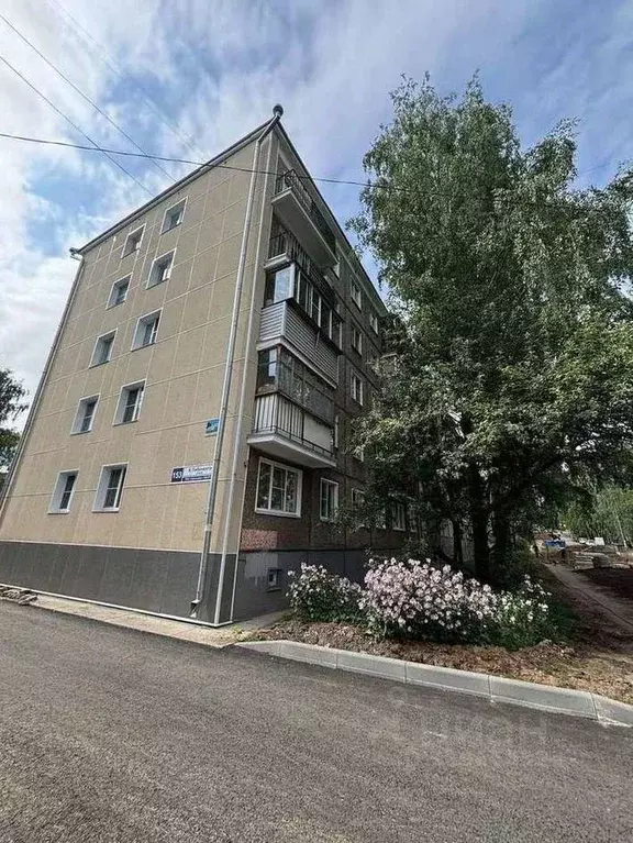 2-к кв. Кировская область, Киров ул. Защитников Отечества, 153 (44.2 ... - Фото 0