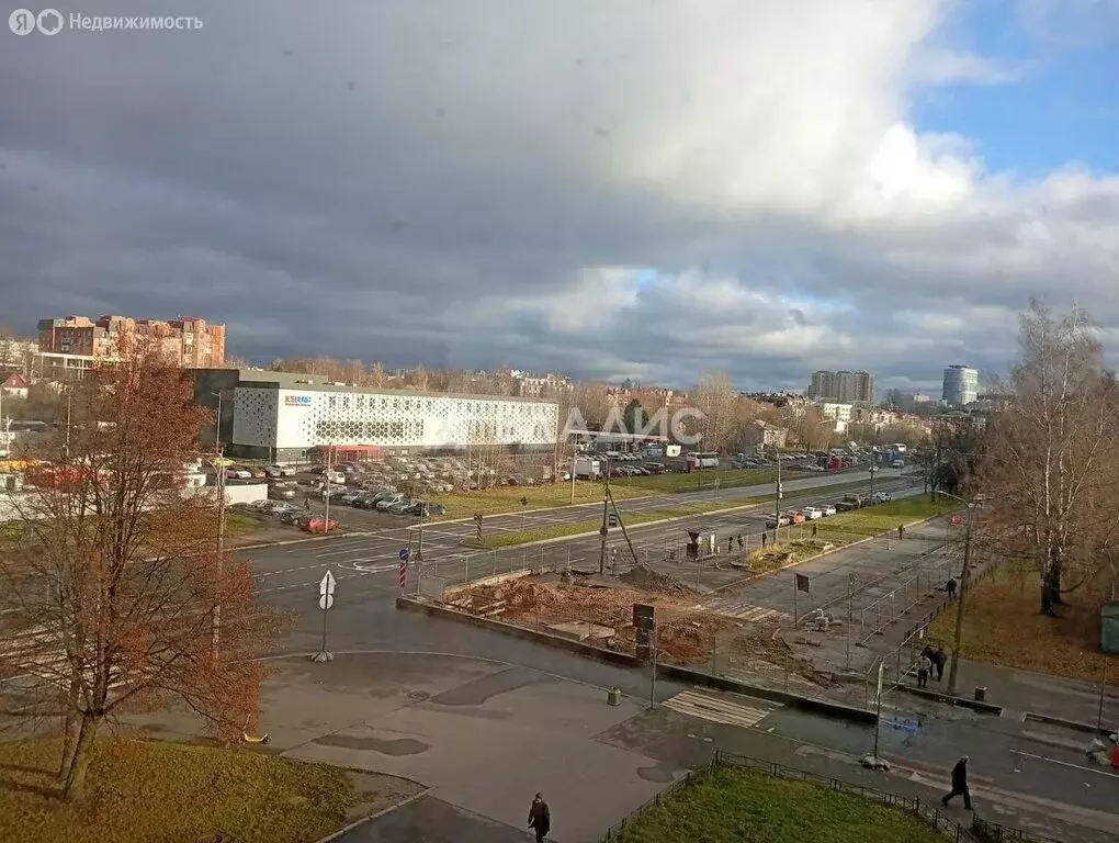 3-комнатная квартира: Санкт-Петербург, проспект Сизова, 25 (76 м) - Фото 1