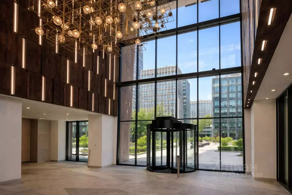 1-к кв. Москва ул. Светланова, 11к2 (70.4 м) - Фото 1