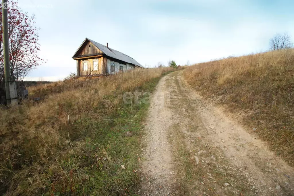 Дом в посёлок Висимо-Уткинск, улица Карла Либкнехта (36 м) - Фото 0