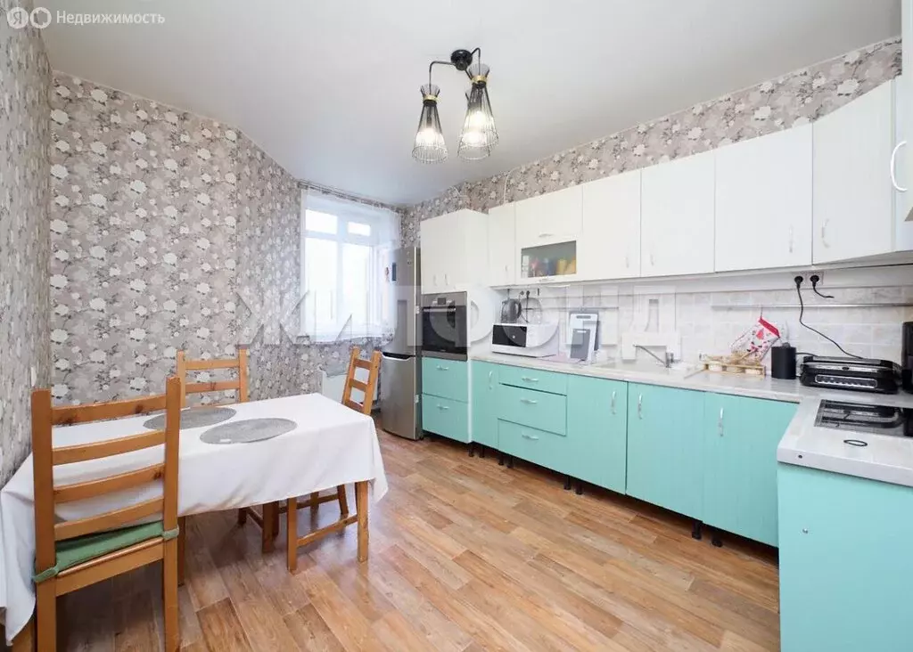 2-комнатная квартира: Новосибирск, улица Тюленина, 28 (69.3 м) - Фото 0