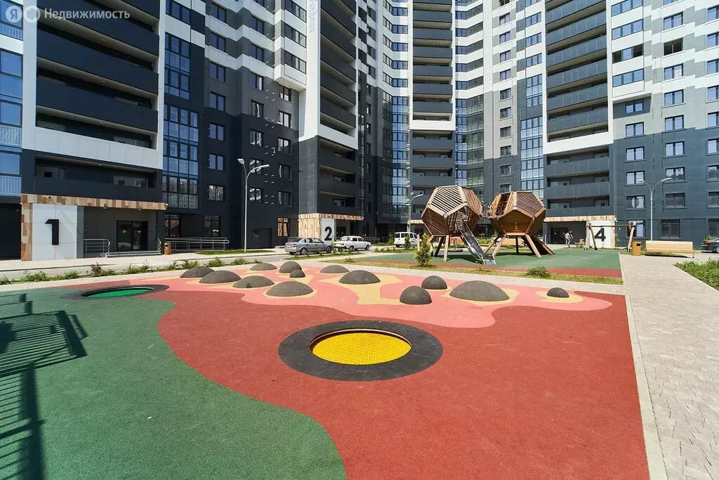2-комнатная квартира: Краснодар, улица Красных Партизан, 4/15 (64 м) - Фото 1