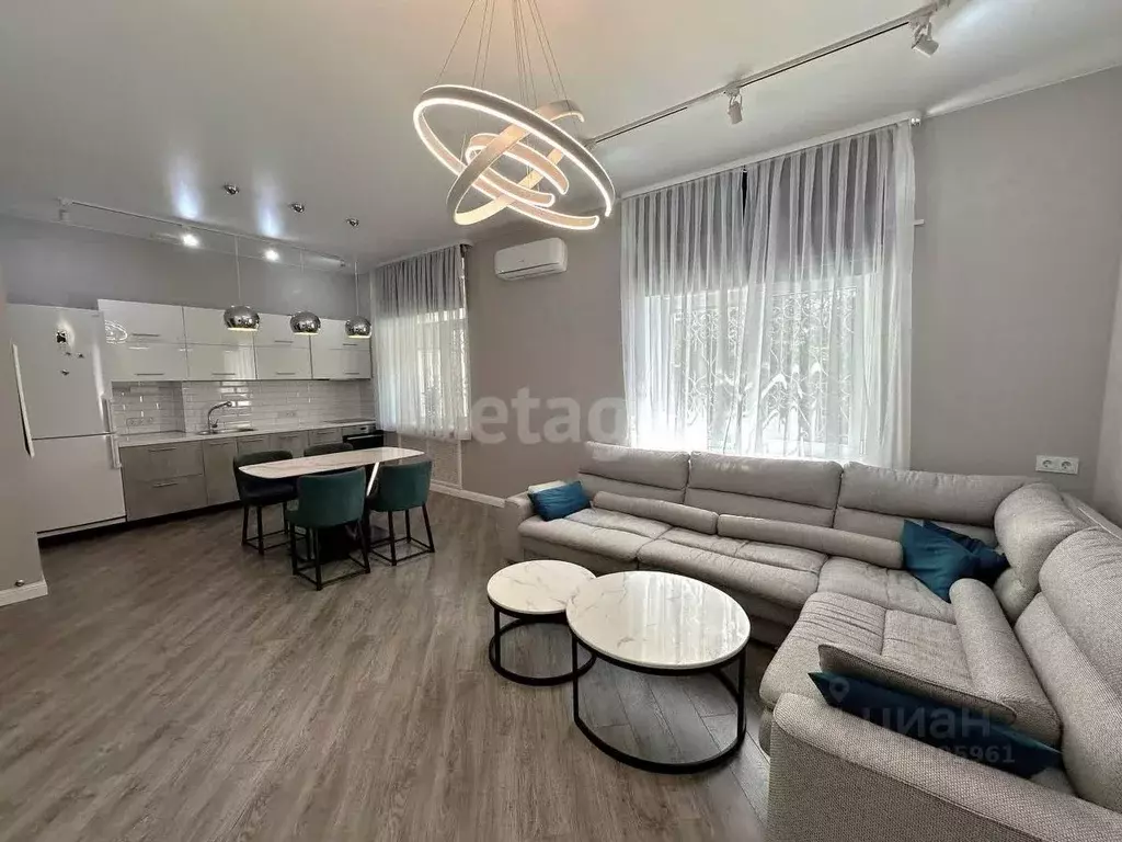 3-к кв. Приморский край, Владивосток Ивановская ул., 5Б (81.3 м) - Фото 0