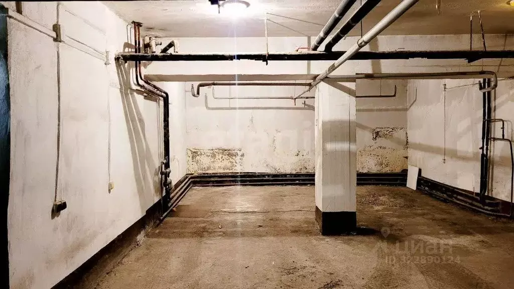 Гараж в Тюменская область, Тюмень ул. Котельщиков, 2 (18 м) - Фото 0