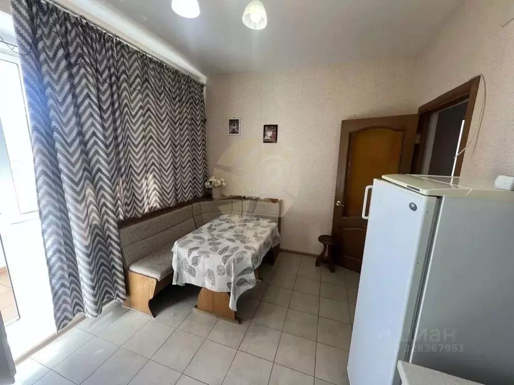 1-к кв. Белгородская область, Старый Оскол Степной мкр, 28 (54.0 м) - Фото 2