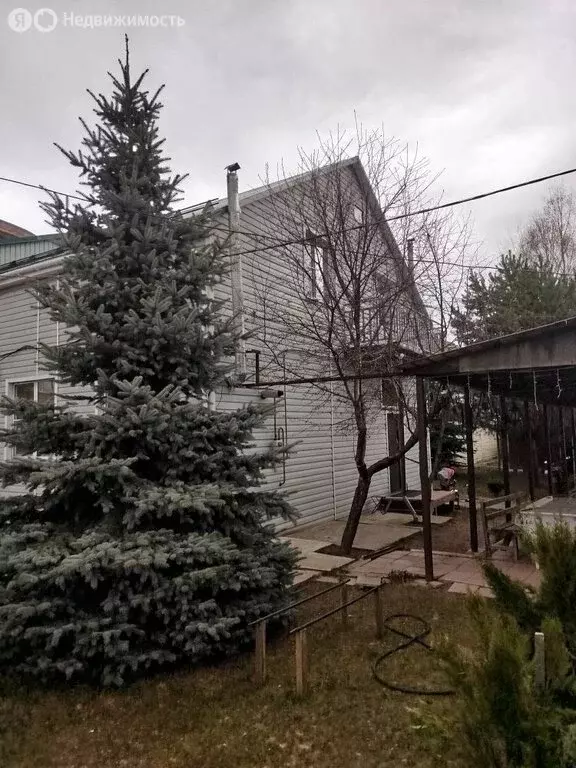 Дом в посёлок городского типа Красное-на-Волге, Полевая улица (240 м) - Фото 2