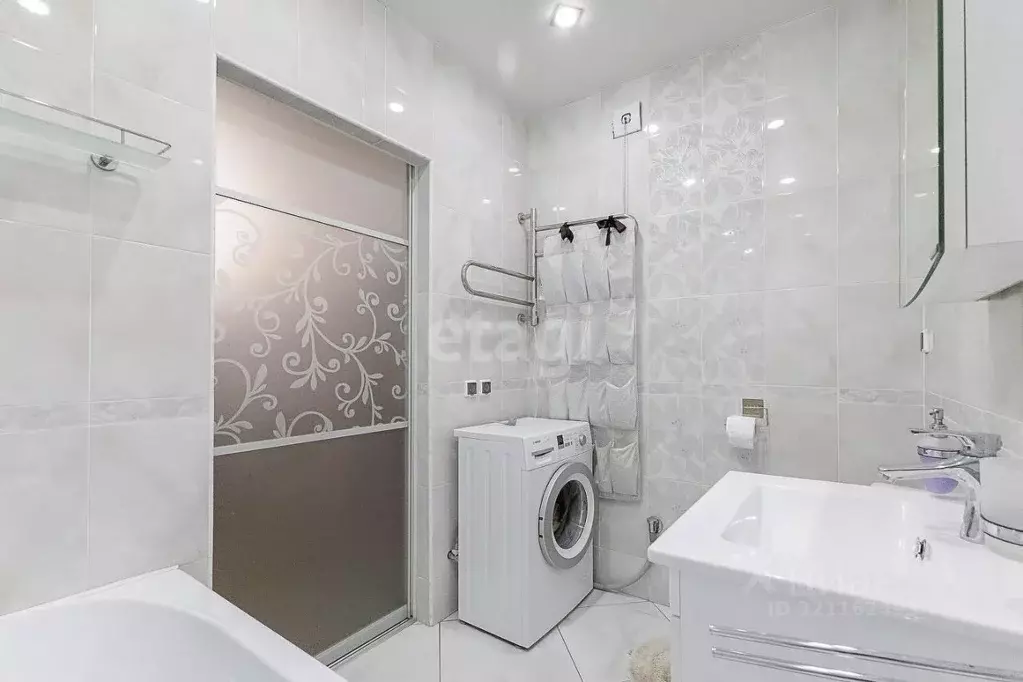 1-к кв. Свердловская область, Екатеринбург ул. Машинная, 46 (49.0 м) - Фото 1