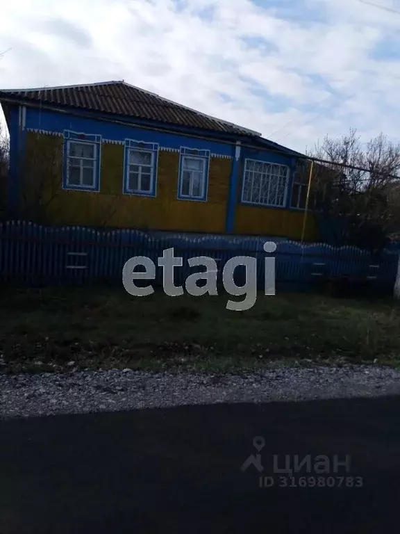 Дом в Белгородская область, Красногвардейский район ул. Зеленая, 10 ... - Фото 1