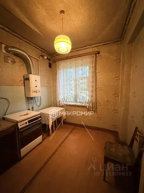 2-к кв. Брянская область, Брянск ул. Красных Партизан, 18 (60.0 м) - Фото 1