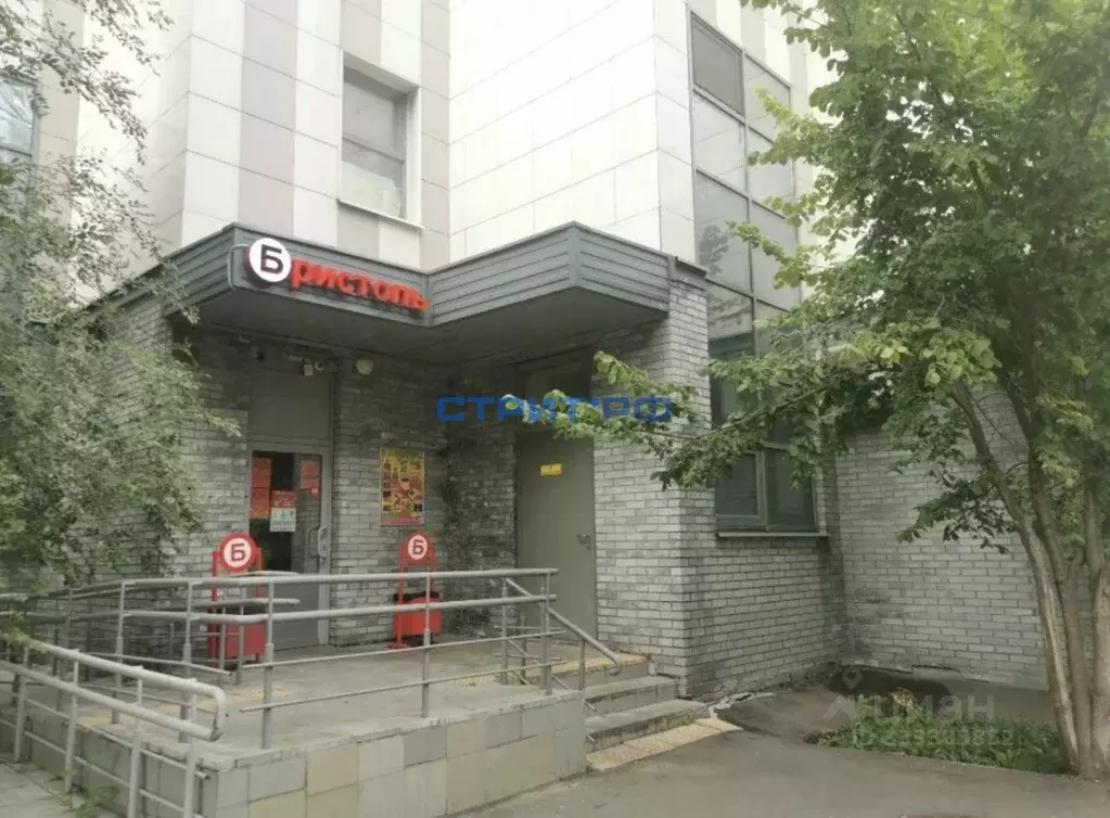 Торговая площадь в Москва ул. Герасима Курина, 42 (100 м) - Фото 1