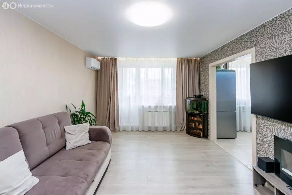 3-комнатная квартира: Тюмень, улица Демьяна Бедного, 102 (86 м) - Фото 2