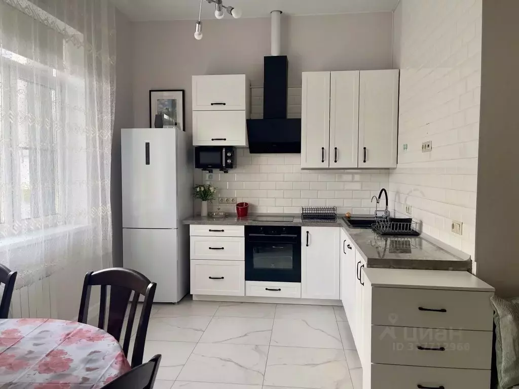 2-к кв. Москва, Москва, Московский г. ул. Никитина, 11к8 (64.9 м) - Фото 1