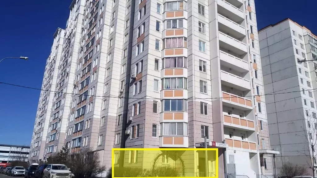 Помещение свободного назначения в Москва ул. Маршала Савицкого, 4к1 ... - Фото 1