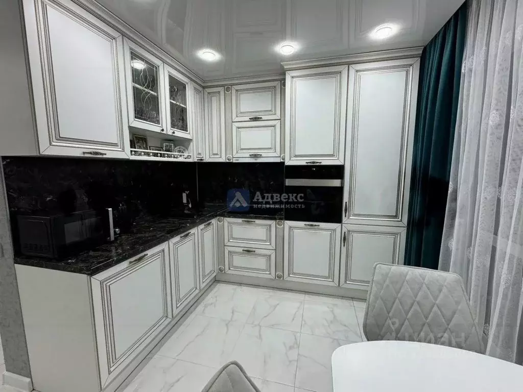 2-к кв. Тюменская область, Тюмень ул. Газовиков, 17 (47.1 м) - Фото 2