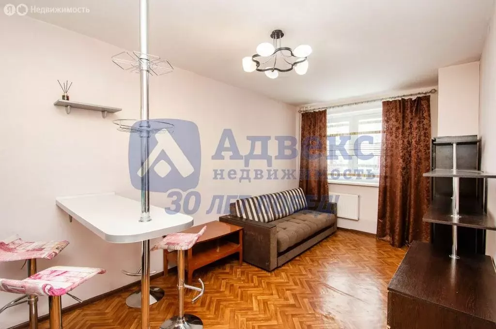 1-комнатная квартира: Тюмень, улица Станислава Карнацевича, 5 (42 м) - Фото 2