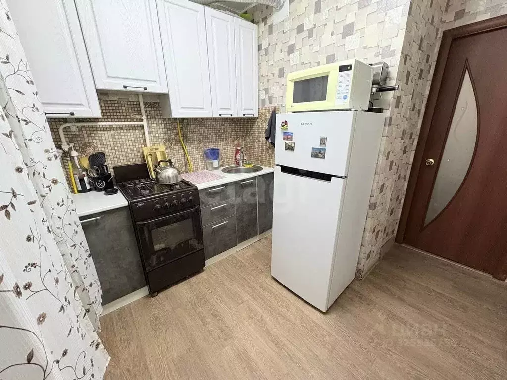 1-к кв. Татарстан, Казань ул. Братьев Касимовых, 10 (33.4 м) - Фото 1