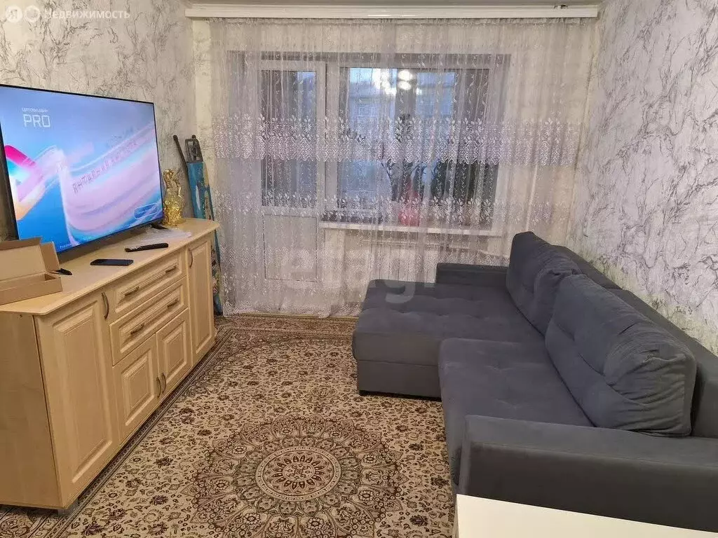 3-комнатная квартира: Тольятти, Коммунистическая улица, 83А (64 м) - Фото 0