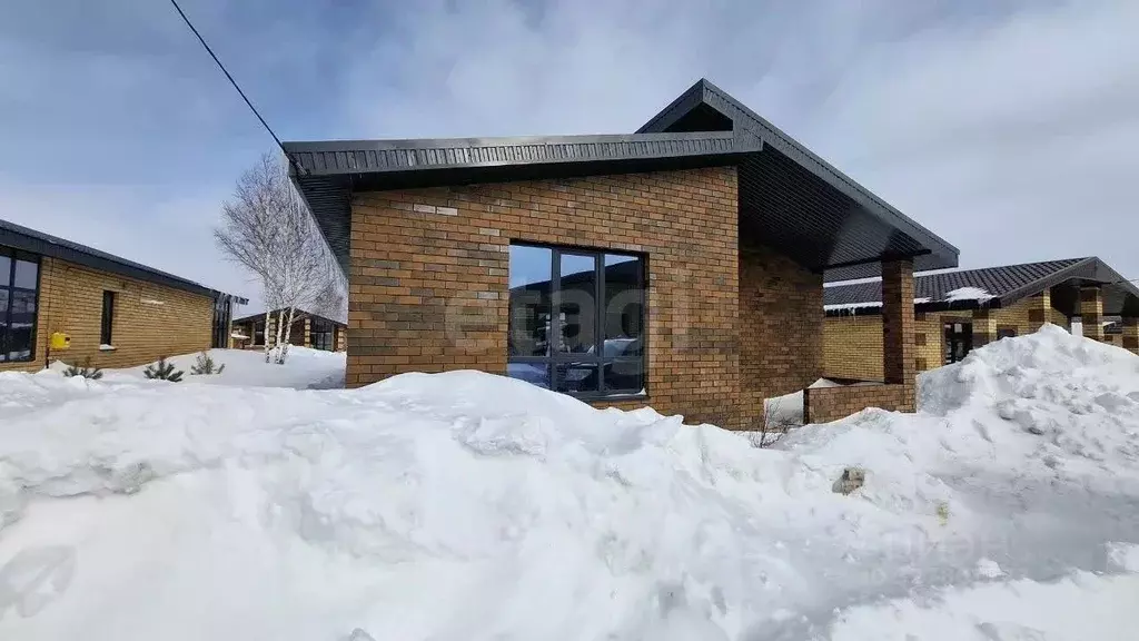 Дом в Башкортостан, Уфимский район, Русско-Юрмашский сельсовет, д. ... - Фото 1