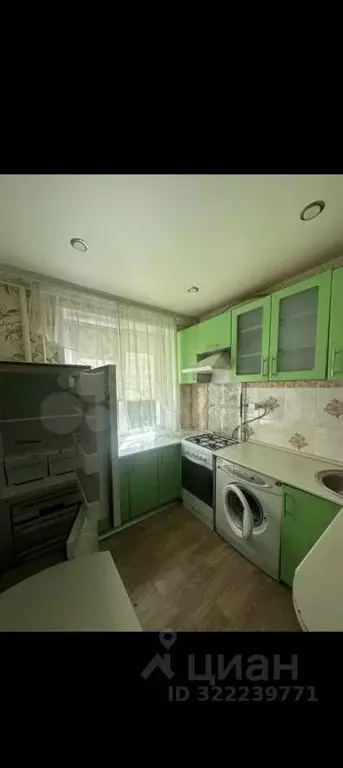 2-к кв. Белгородская область, Старый Оскол Интернациональный мкр, 6 ... - Фото 0