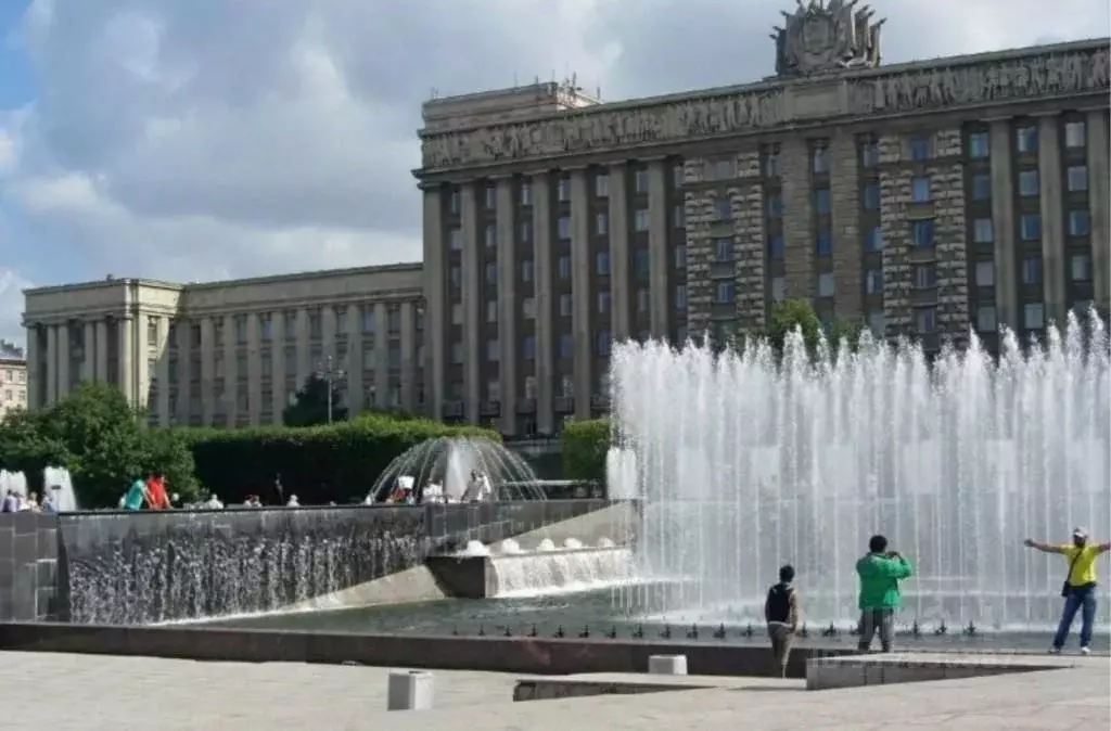 3-к кв. Санкт-Петербург Ленинский просп., 176 (69.0 м) - Фото 0