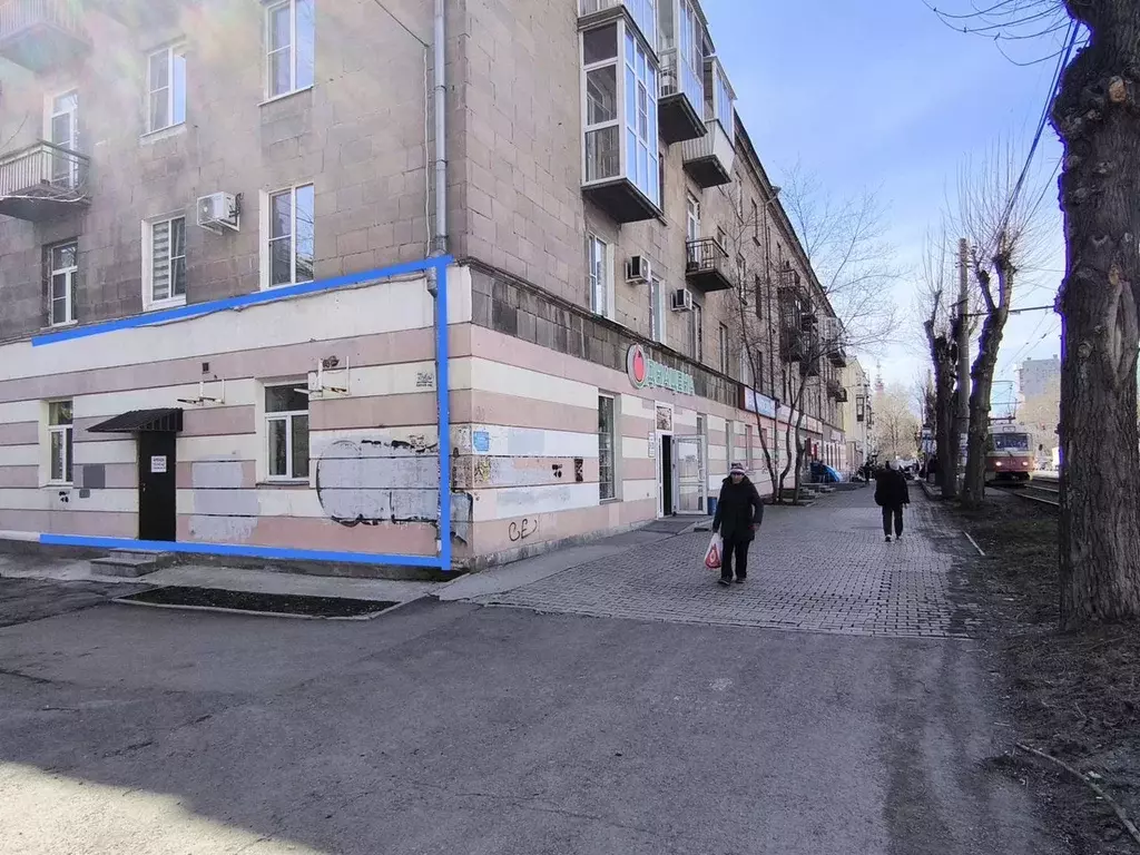 Помещение свободного назначения в Свердловская область, Екатеринбург ... - Фото 0