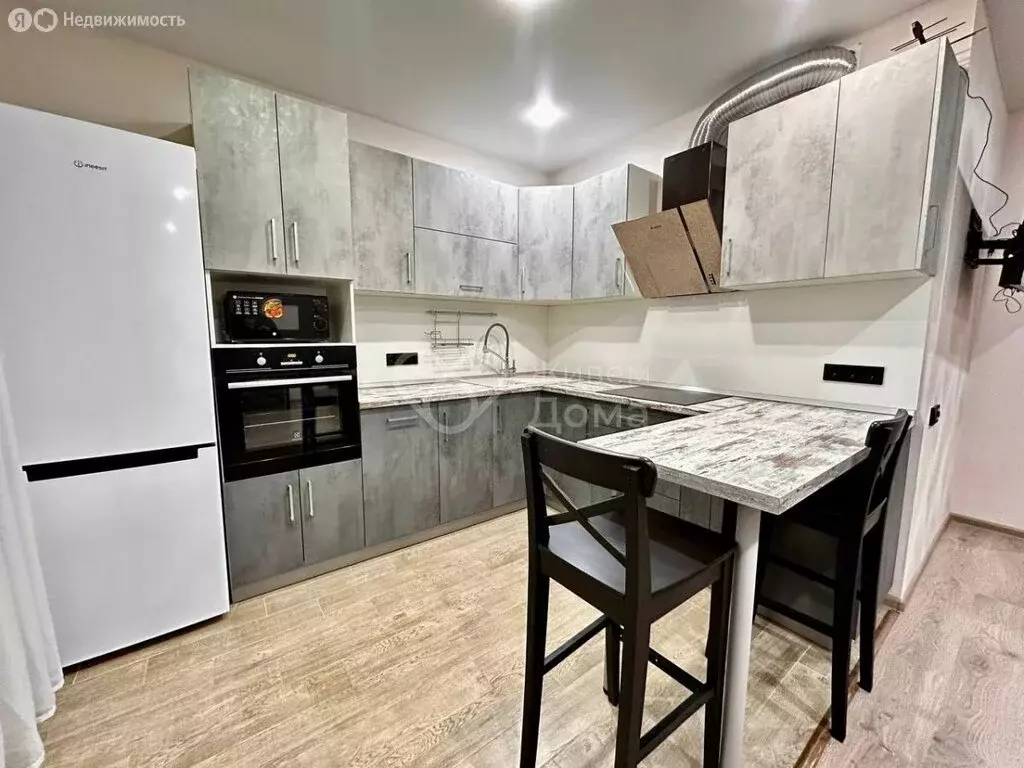 2-комнатная квартира: Волгоград, улица Расула Гамзатова, 11 (61.4 м) - Фото 2