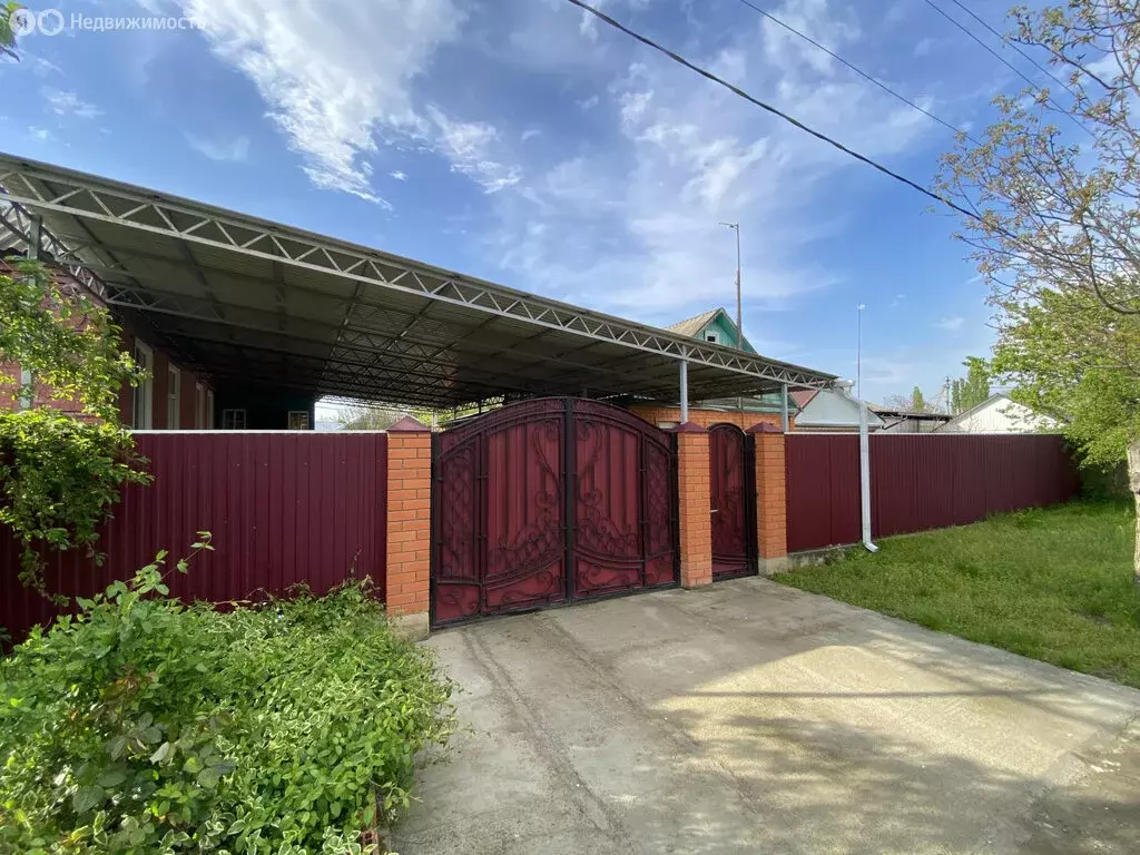 Дом в Лабинск, улица Шаумяна (140 м) - Фото 0